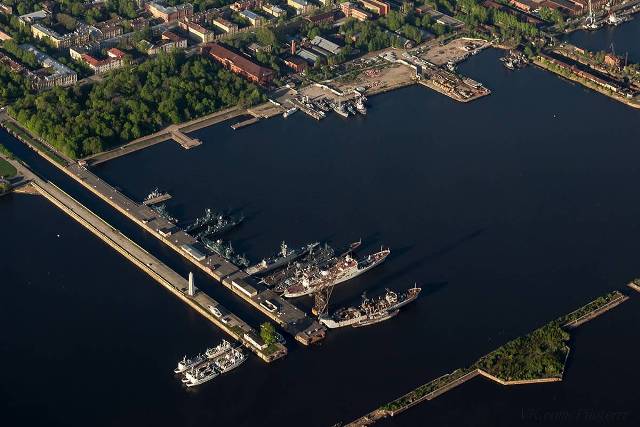 Kronstadt, the Middle harbor