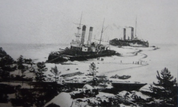the battleship General-Admiral Apraksin running aground on Hogland island