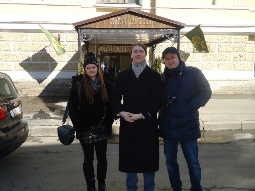 С туристами во время обзорной экскурсии по СПб